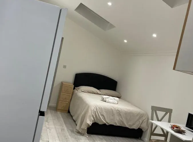 Studio Room Next To Gatwick