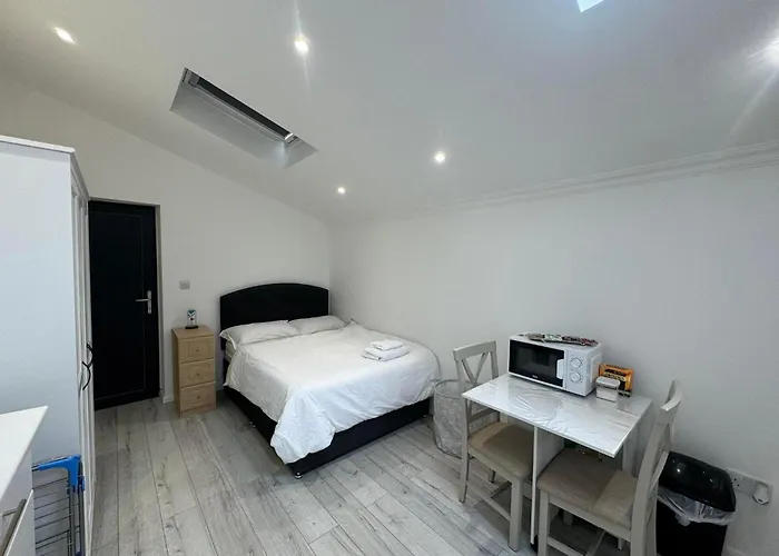 Studio Room Next To Gatwick